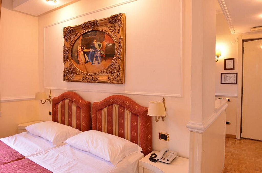 Hotel Traiano Róma Kültér fotó