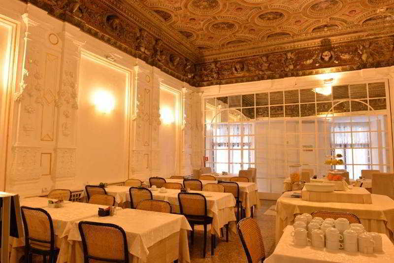 Hotel Traiano Róma Kültér fotó