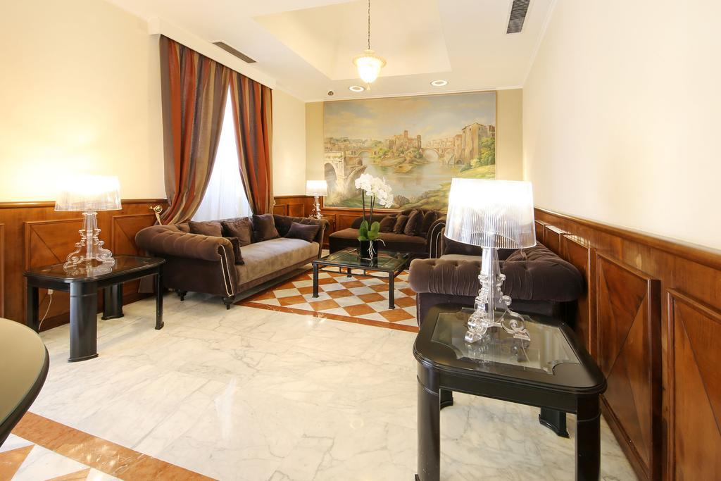 Hotel Traiano Róma Kültér fotó