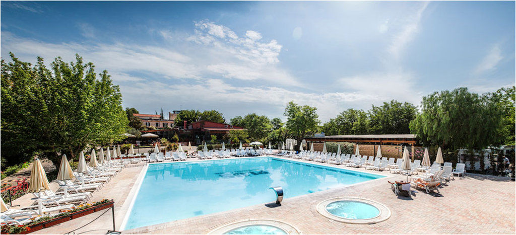 Hotel Traiano Róma Kültér fotó